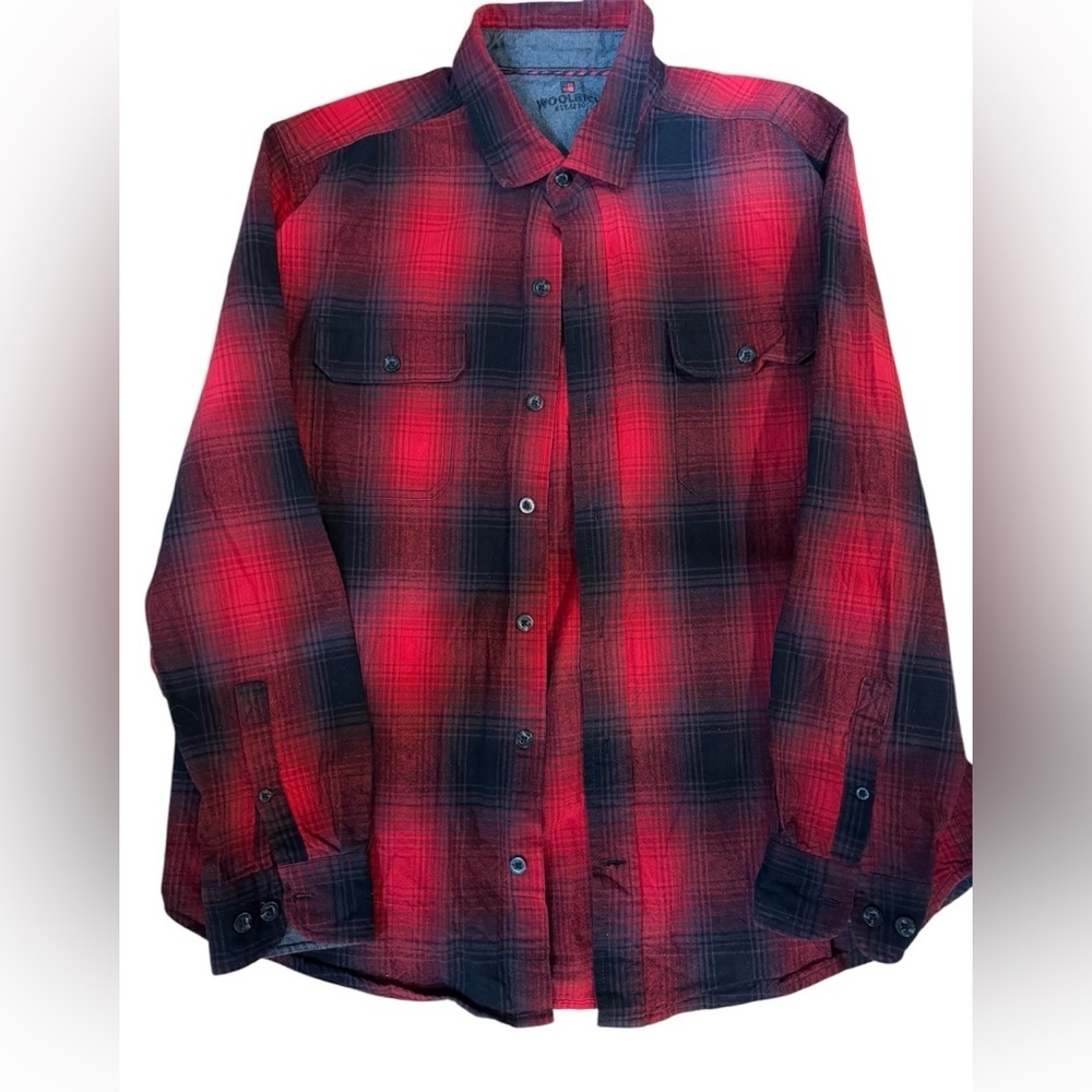 Woolrich flannel shirt 
Size/ Men’s Xl
Condition- pre owned​